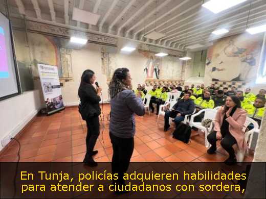 En Tunja, policías adquieren habilidades para atender a ciudadanos con sordera