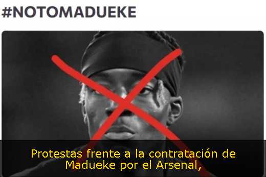 Protestas frente a la contratación de Madueke por el Arsenal