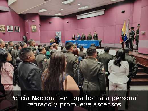 Policía Nacional en Loja honra a personal retirado y promueve ascensos 