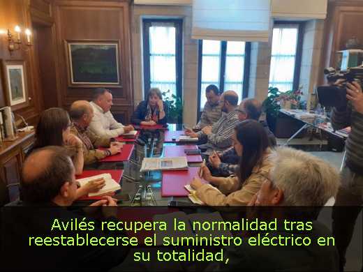 Avilés recupera la normalidad tras reestablecerse el suministro eléctrico en su totalidad